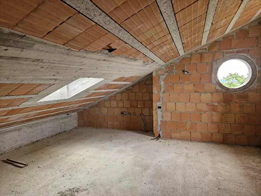 Immagine 21 di Villa in vendita  in Contrada Colle Marcone a Bucchianico