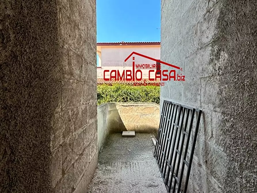 Immagine 28 di Villa in vendita  in VIA CICAS a Taranto