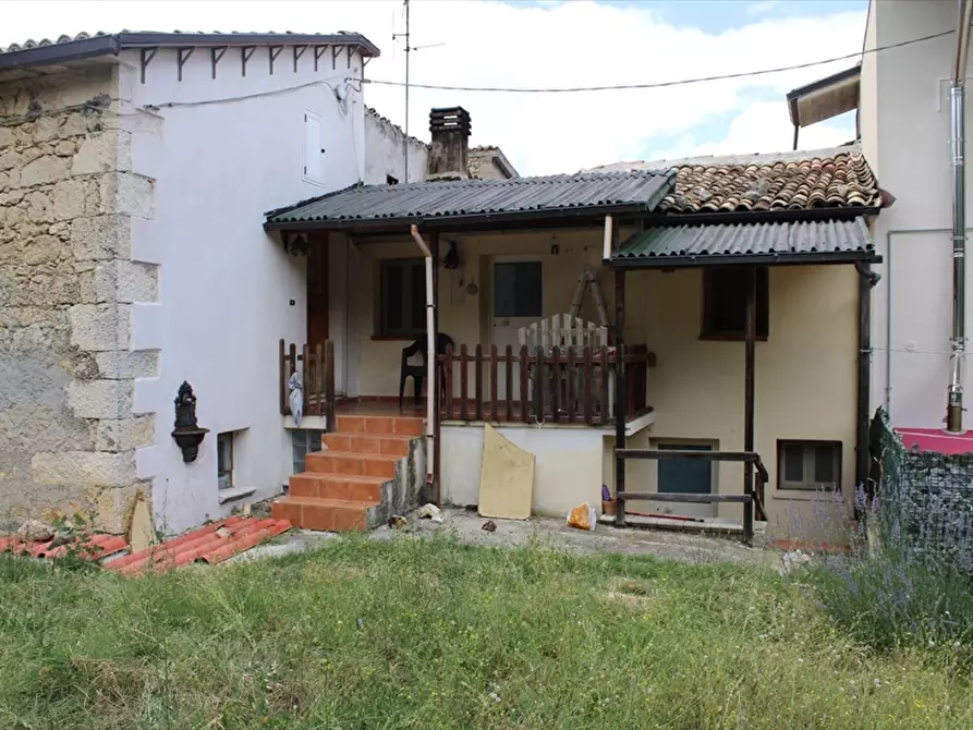 Immagine 1 di Casa indipendente in vendita  in contrada sant'elia  a Caramanico Terme