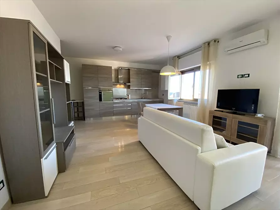 Immagine 5 di Appartamento in vendita  in via francesco viaggi 7 a Chieti