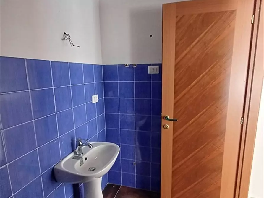 Immagine 23 di Locale commerciale in vendita  in Via Libio n. 32 a Porto Torres