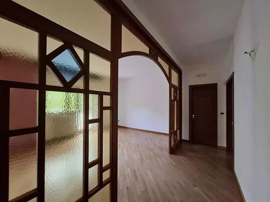 Immagine 5 di Appartamento in vendita  in Via Robert Schuman, 15 a Bari