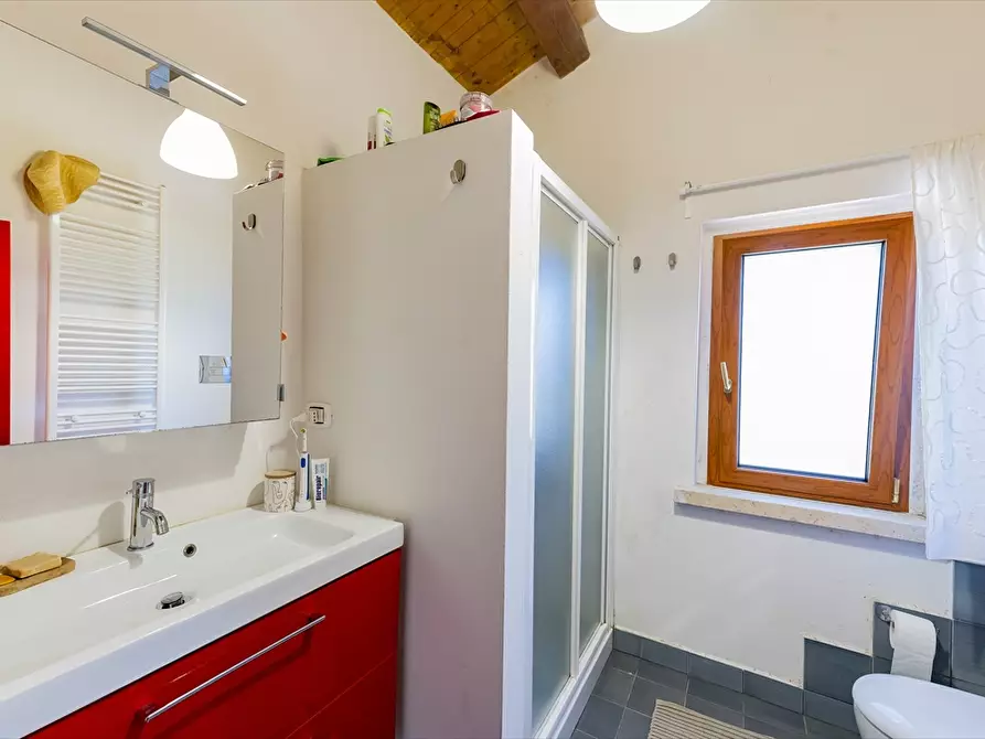 Immagine 9 di Villa in vendita  in Via Di Luzio a Cepagatti