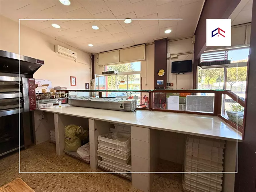 Immagine 10 di Attività artigianale in vendita  in corso annibale 32 a Taranto