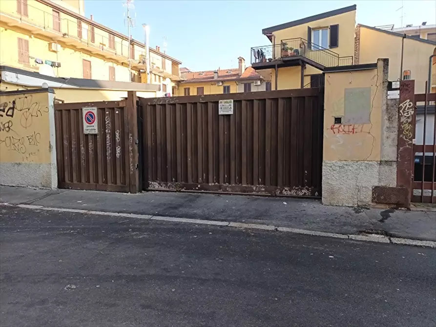 Immagine 19 di Box auto in vendita  in via Franco Faccio 20 a Milano