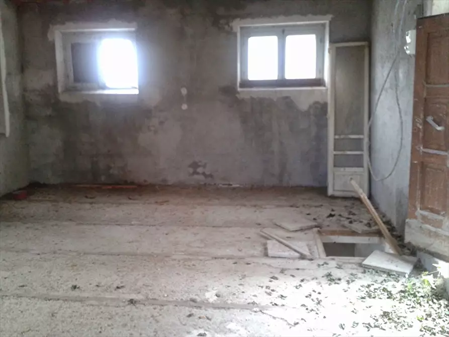 Immagine 5 di Locale residenziale in vendita  in Via Costarelle a Colledimacine