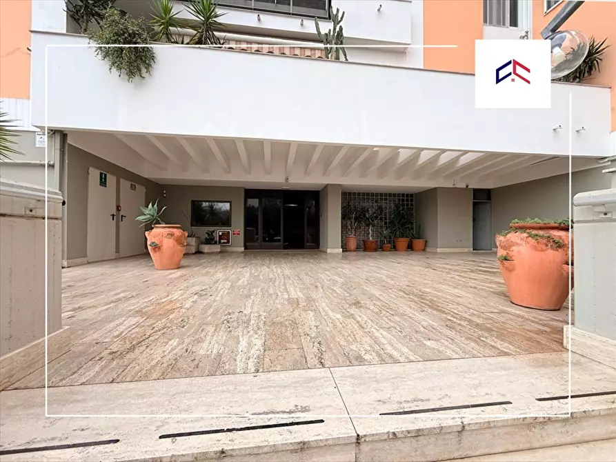 Immagine 2 di Appartamento in affitto  in VIALE MAGNA GRECIA 322 a Taranto