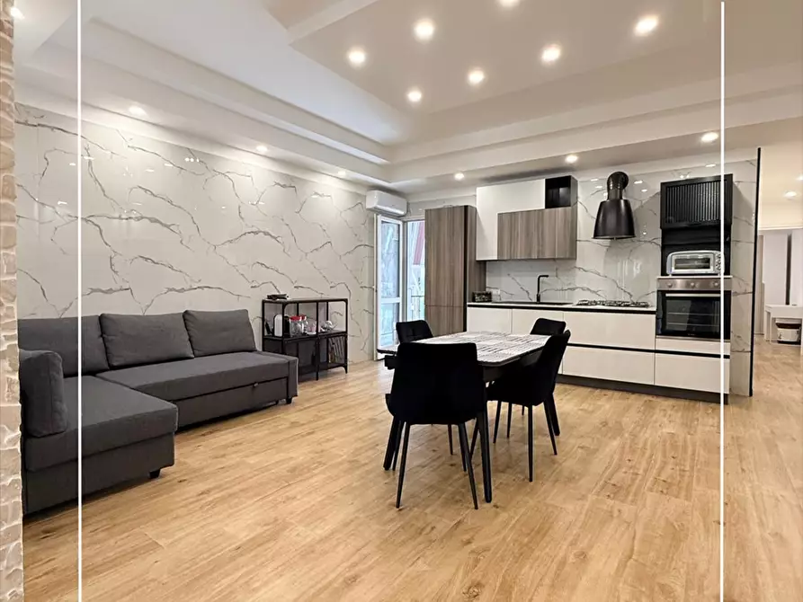 Immagine 11 di Appartamento in vendita  in via cagliari 44 a Taranto