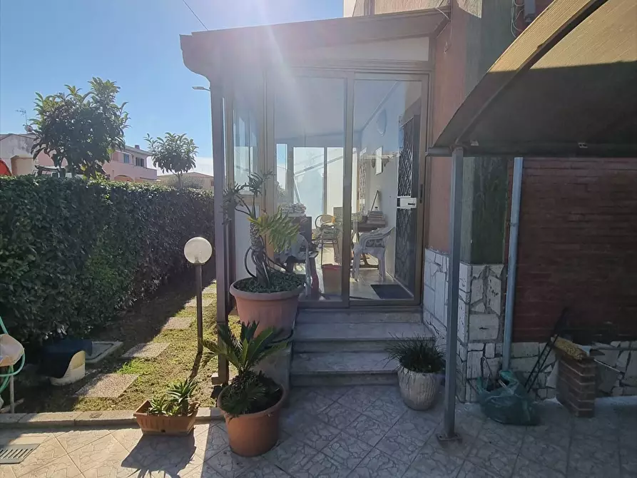 Immagine 3 di Appartamento in vendita  in via di valle schioia a Anzio