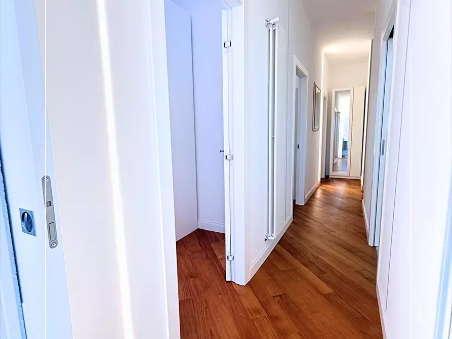 Immagine 15 di Appartamento in vendita  in via dante 236 a Taranto