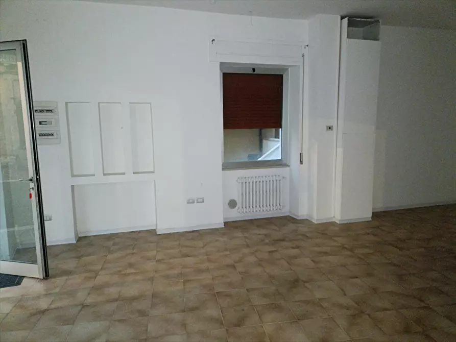 Immagine 6 di Locale commerciale   a Ripa Teatina