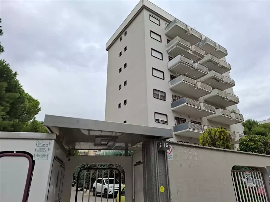 Immagine 1 di Appartamento in vendita  in Via Robert Schuman, 15 a Bari