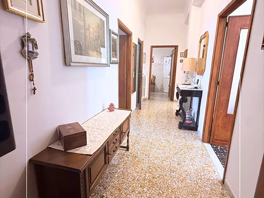 Immagine 10 di Appartamento in vendita  in via dario lupo 46 a Taranto