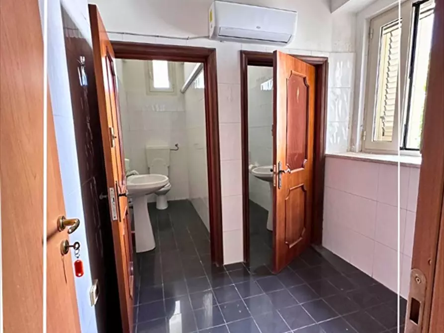 Immagine 23 di Villa in vendita  in VIA VITTORIO EMANUELE N. 144 a Statte