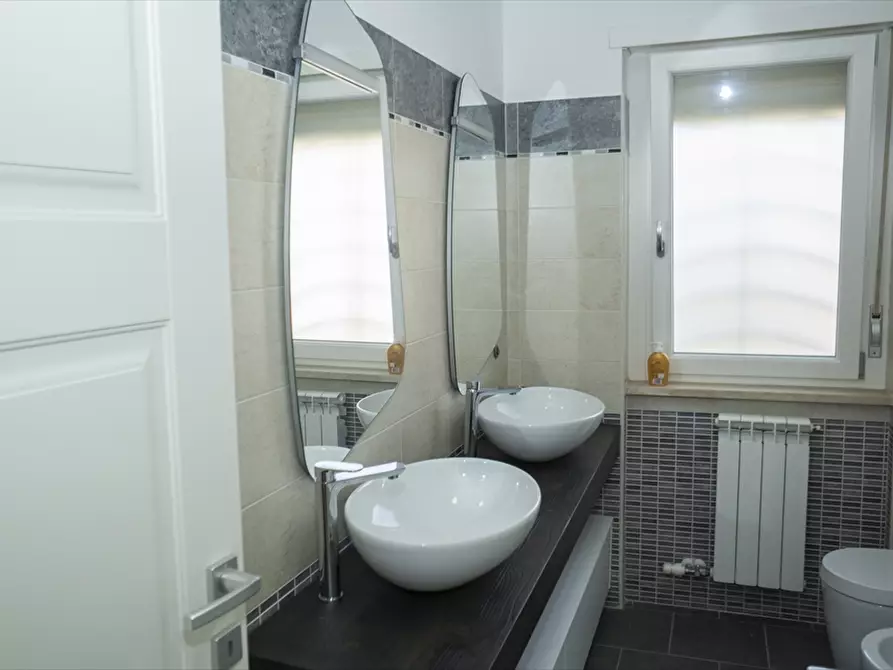 Immagine 14 di Villa in vendita  in Via primiero 150 a Anzio