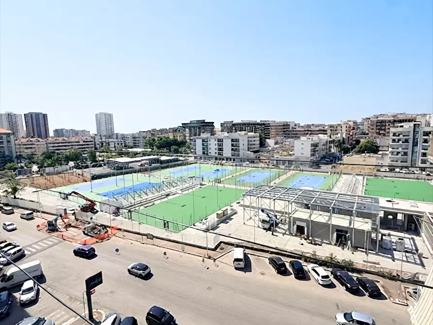 Immagine 3 di Appartamento in vendita  in via sibari 4 a Taranto