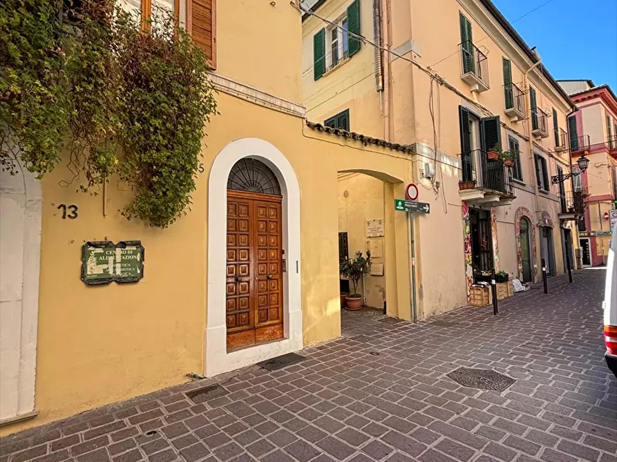 Immagine 2 di Appartamento in vendita  in Via Marchiani 7 a Chieti