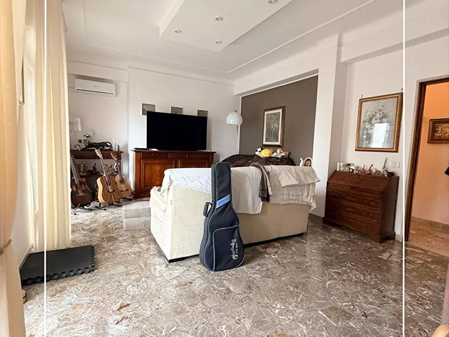 Immagine 12 di Appartamento in affitto  in VIALE MAGNA GRECIA 322 a Taranto