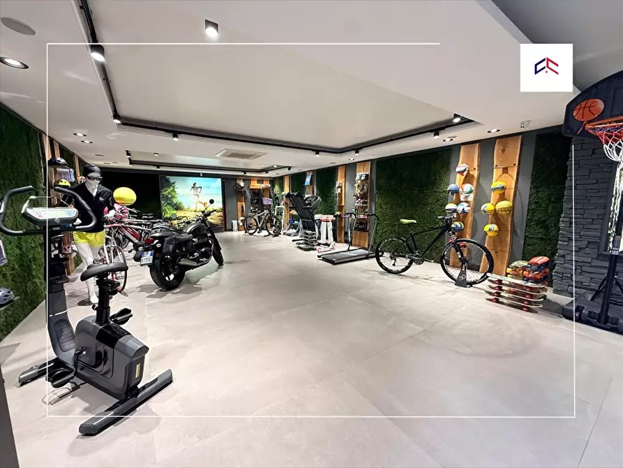 Immagine 11 di Locale commerciale in affitto  in VIALE TRENTINO 34 a Taranto