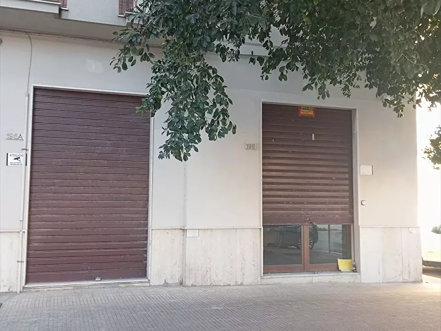 Immagine 1 di Attività artigianale in affitto  a Erice