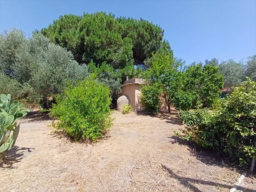 Immagine 22 di Garage in vendita  in  Sorso Badde Fustiggiu 