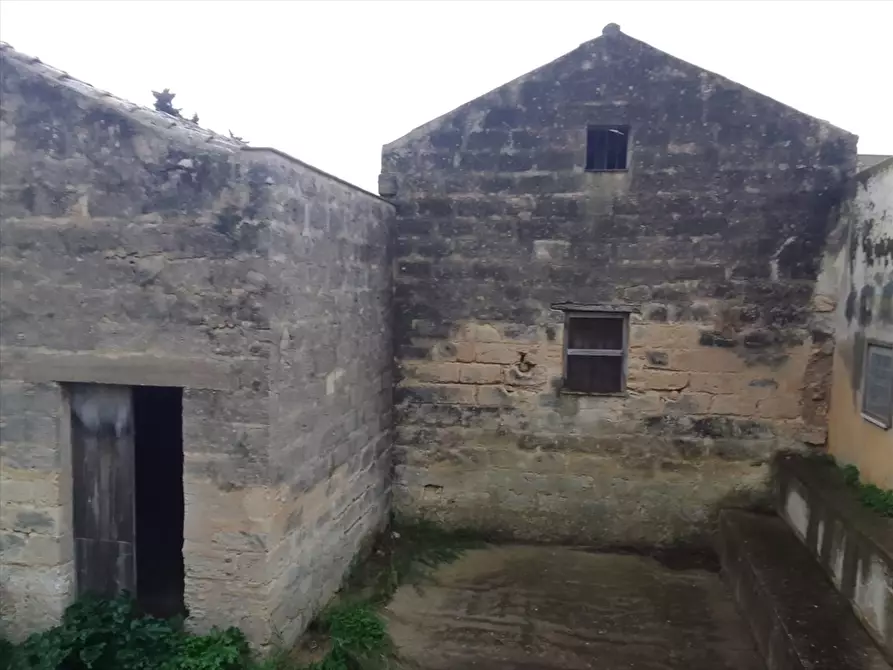 Immagine 5 di Casa indipendente in vendita  a Valderice