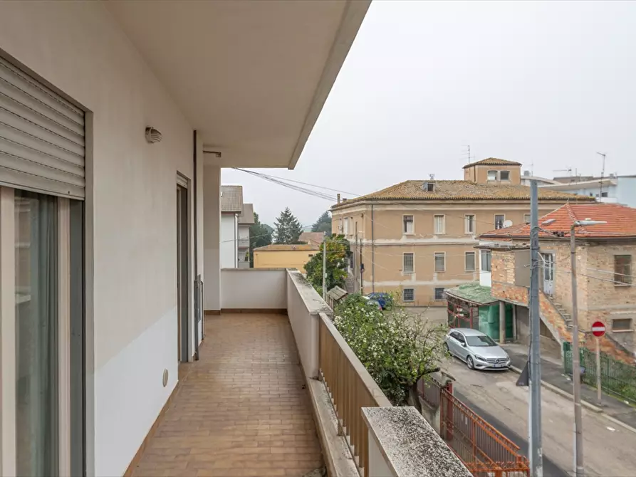 Immagine 14 di Appartamento in vendita  in VIA SULMONA 42 a Chieti