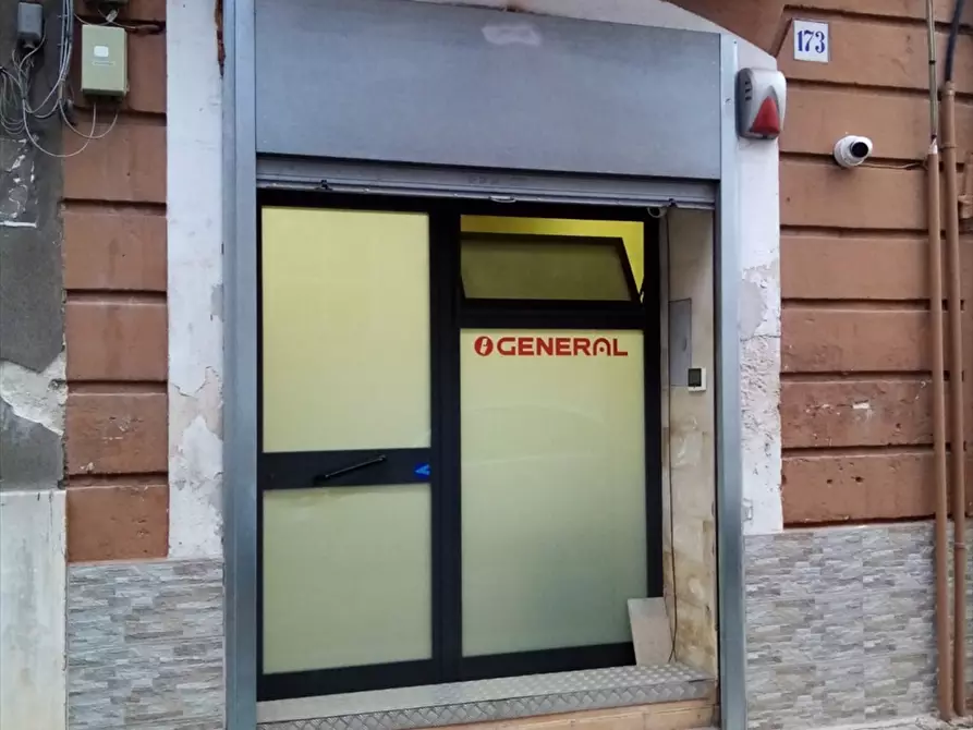 Immagine 1 di Appartamento in vendita  in Via Ugo Foscolo, 173 a Bari