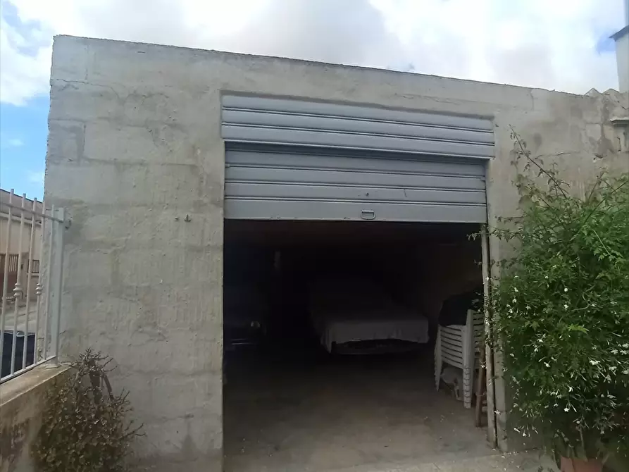 Immagine 3 di Casa indipendente in vendita  a Valderice