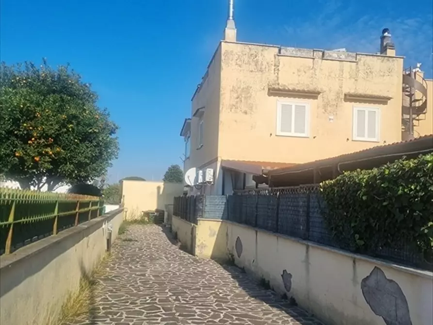 Immagine 22 di Appartamento in vendita  in Viale alla marina 35 a Anzio