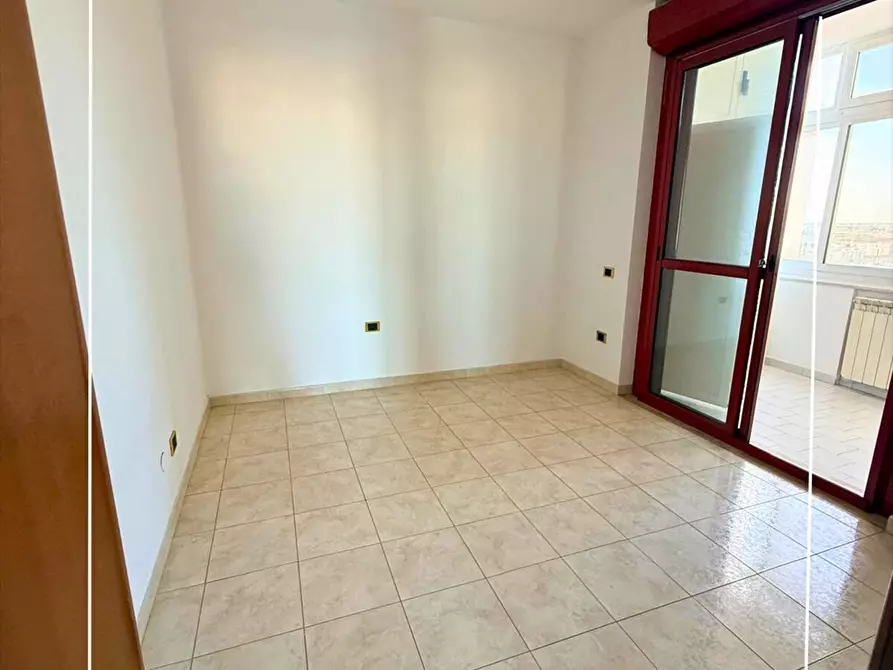 Immagine 11 di Appartamento in affitto  in via fratelli rosselli 3 a Taranto