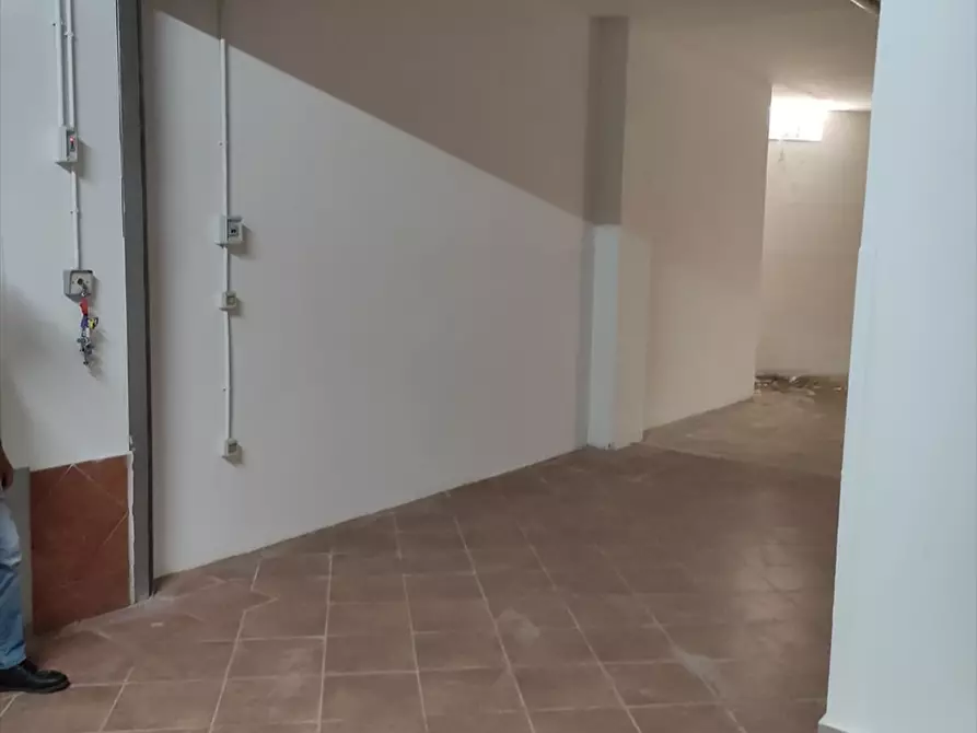 Immagine 3 di Box auto in vendita  a Cerignola