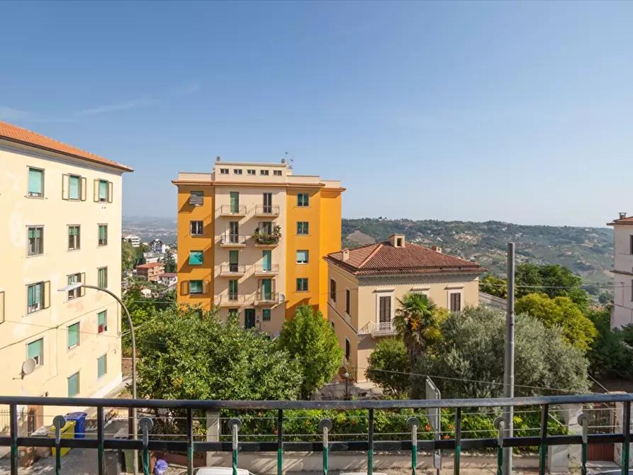 Immagine 13 di Appartamento in vendita  a Chieti