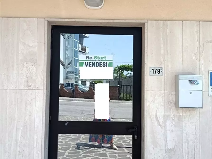 Immagine 5 di Locale commerciale in vendita  in Via Corso Italia 179 a San Giovanni Teatino