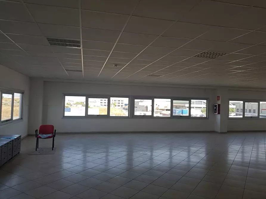 Immagine 9 di Ufficio in affitto  in Via Agrigento, 49 a Modugno