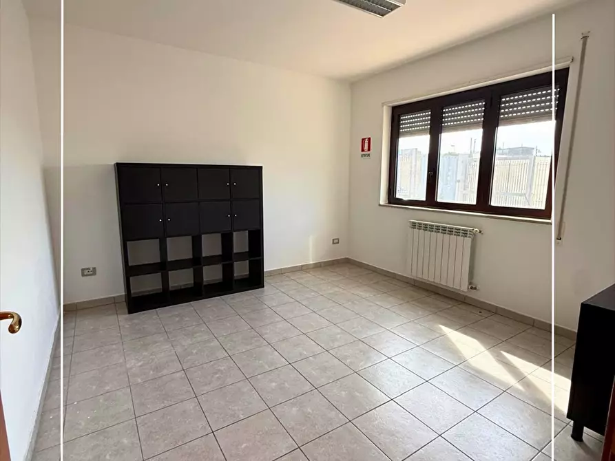 Immagine 7 di Ufficio in affitto  in via quintino quagliati 10 a Taranto