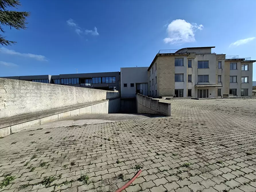 Immagine 2 di Capannone industriale in vendita  in SP 231 KM 1 a Modugno