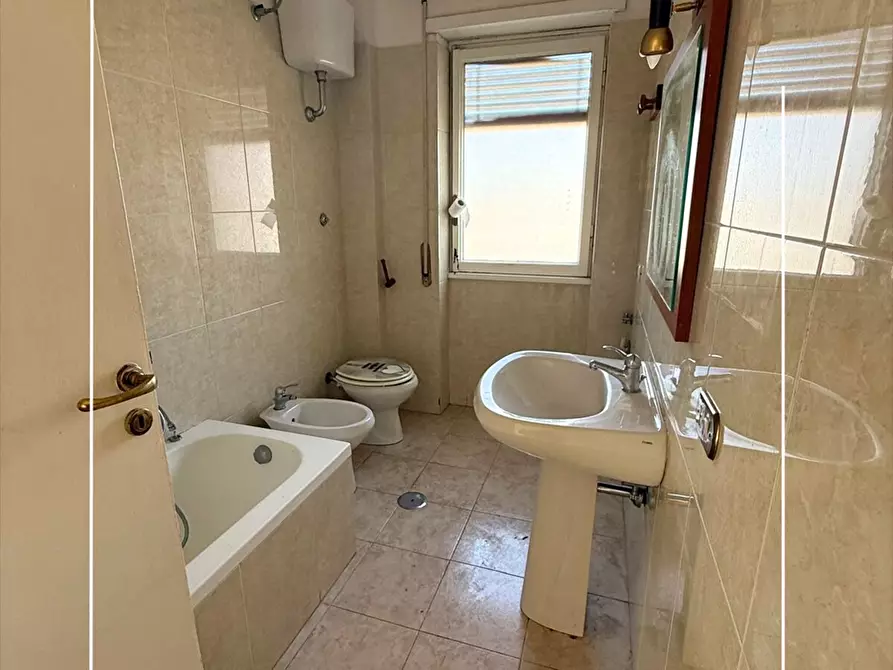 Immagine 16 di Appartamento in vendita  in via fiume 30 a Taranto