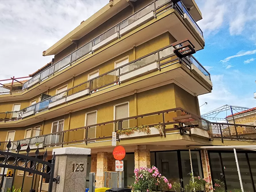 Immagine 9 di Appartamento in vendita  in Via Silvino Olivieri a Chieti