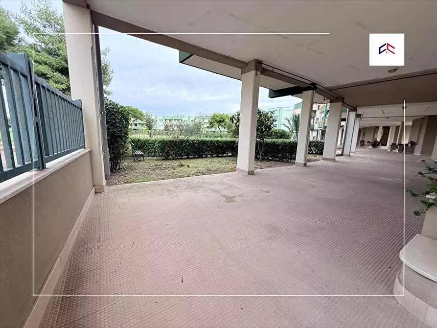 Immagine 5 di Appartamento in vendita  in via scoglio del tonno 40  a Taranto