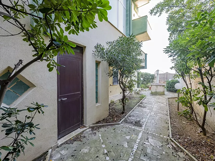 Immagine 8 di Appartamento in vendita  in Via Francesco Paolo Tosti a Francavilla Al Mare