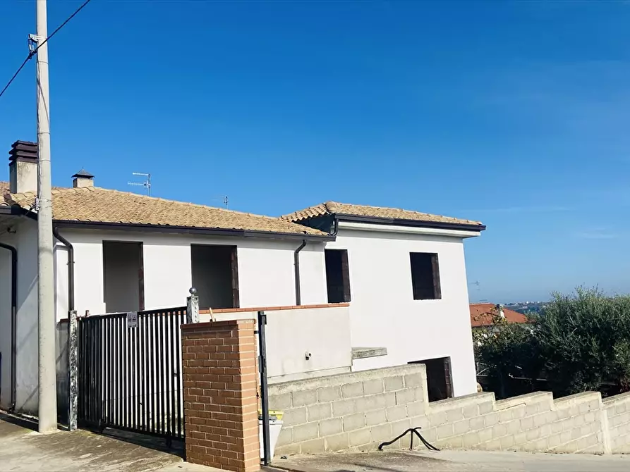 Immagine 4 di Casa indipendente in vendita  in Contrada Cerreto 200 a Miglianico