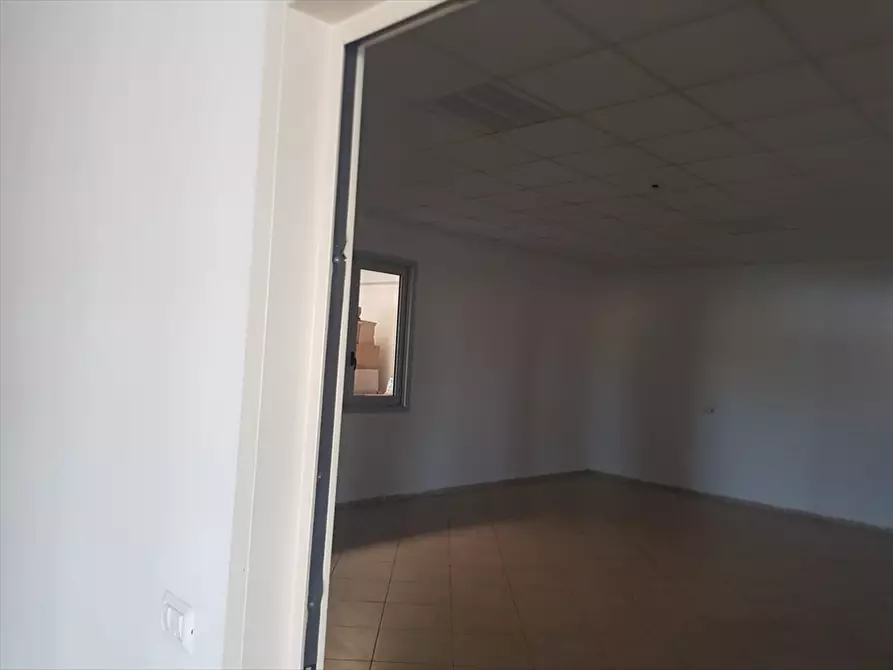 Immagine 6 di Ufficio in affitto  in Via Agrigento, 49 a Modugno