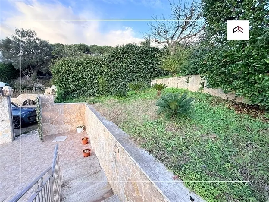 Immagine 10 di Villa in vendita  in VIA SATURO 407 a Leporano