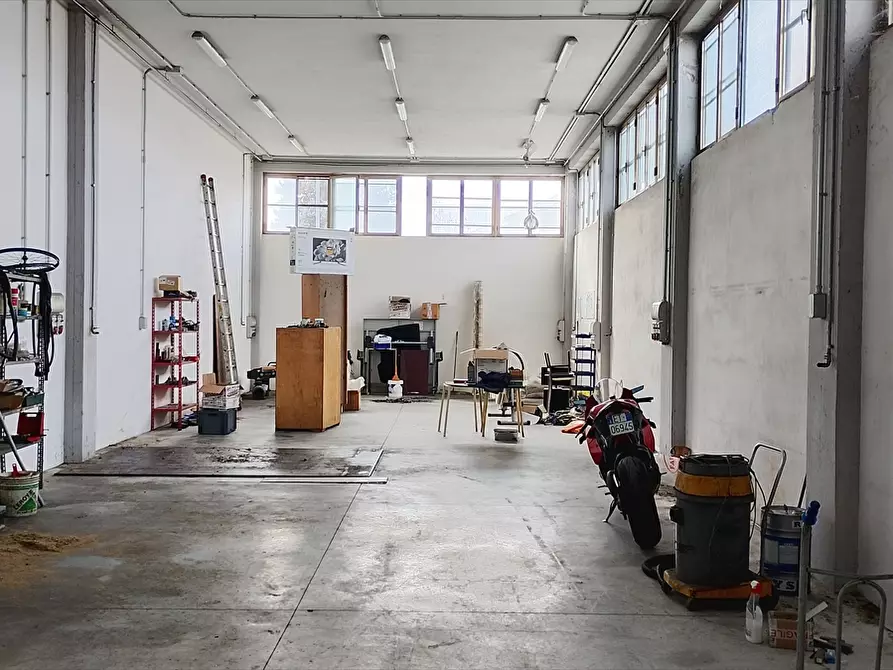 Immagine 1 di Capannone industriale in vendita  in via Penne a Chieti