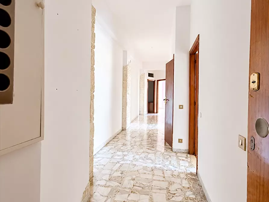 Immagine 6 di Appartamento in vendita  in via sibari 4 a Taranto