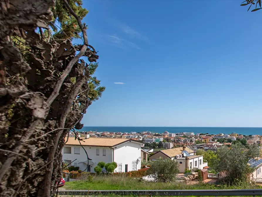 Immagine 4 di Villa in vendita  in VIA  ENZO FERRARI 47 a Tortoreto