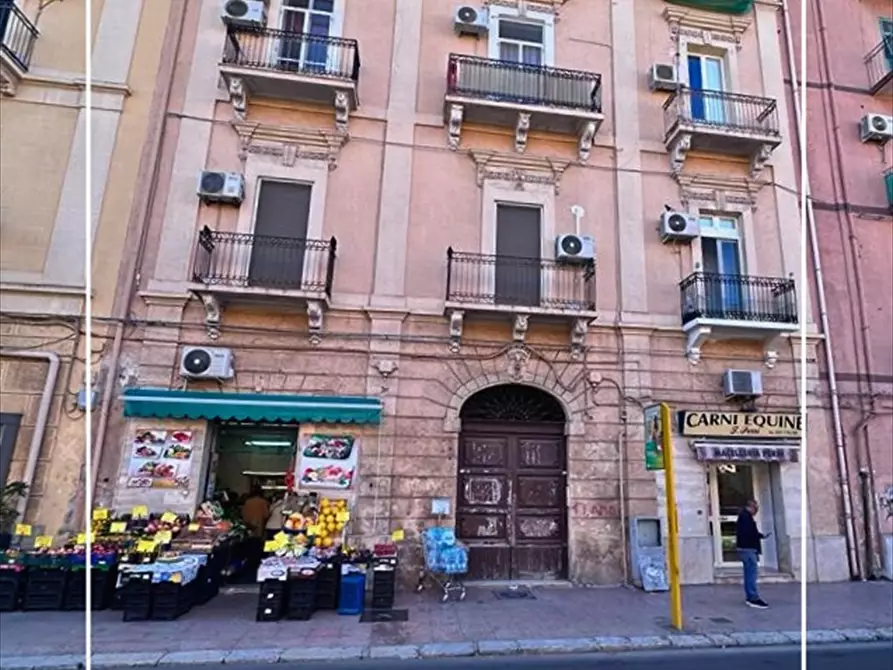 Immagine 1 di Appartamento in vendita  in via cesare battisti 376 a Taranto