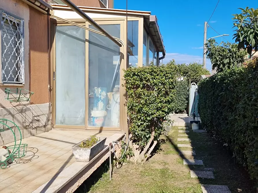 Immagine 6 di Appartamento in vendita  in via di valle schioia a Anzio