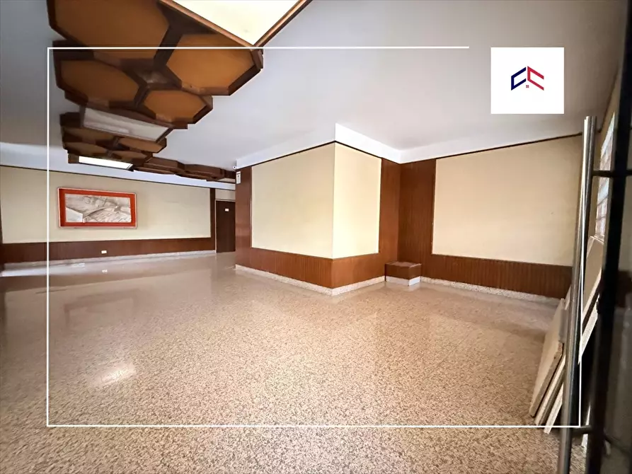 Immagine 5 di Appartamento in affitto  in VIALE MAGNA GRECIA 322 a Taranto